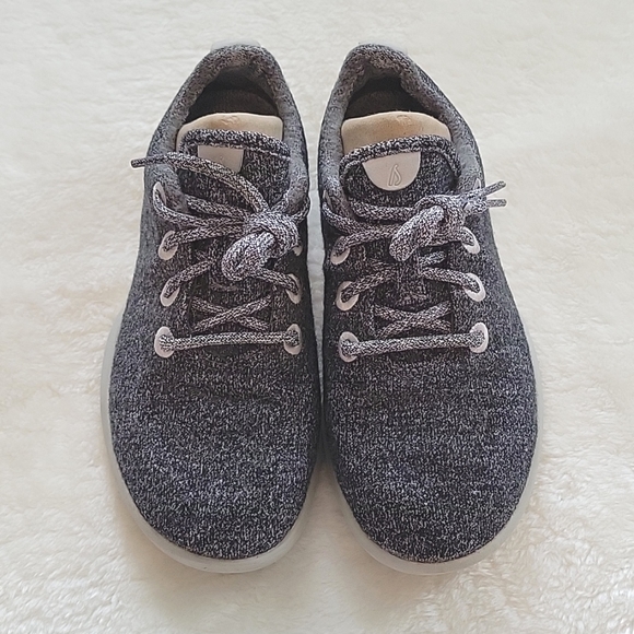 Allbirds Wool Runners Natural Grey/Lt Grey Sole | Womens Size 7 - Picture 4 of 15